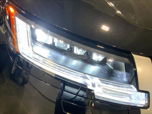 Used 2024 Land Rover Range Rover SE image 27