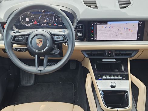 Certified 2026 Porsche Cayenne AWD/4WD image 25