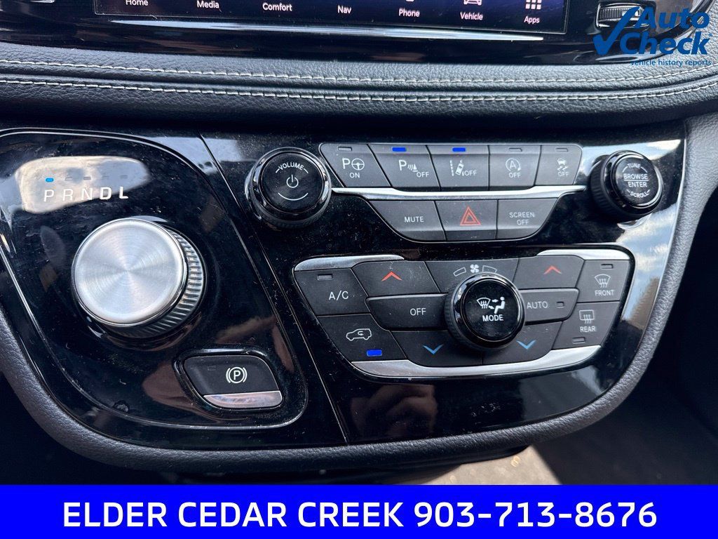 Used 2021 Chrysler Pacifica Touring-L w/ Uconnect Theater Family Group AWD/4WD image 29