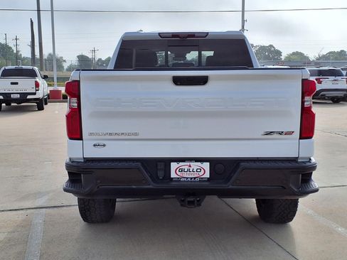 Used 2023 Chevrolet Silverado 1500 ZR2 w/ Technology Package image 7