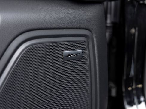 Certified 2026 Porsche Macan AWD/4WD image 24