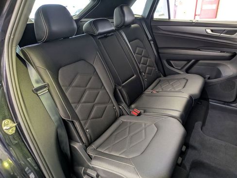 Used 2025 Volkswagen Atlas Cross Sport SE AWD/4WD image 26