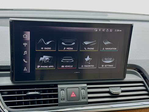 Used 2021 Audi Q5 2.0T Premium image 9