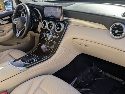 Used 2022 Mercedes-Benz GLC 300 image 22