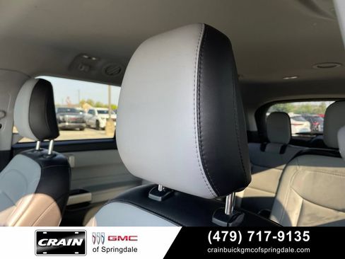 Used 2021 Ford Explorer XLT w/ Equipment Group 202A RWD image 22