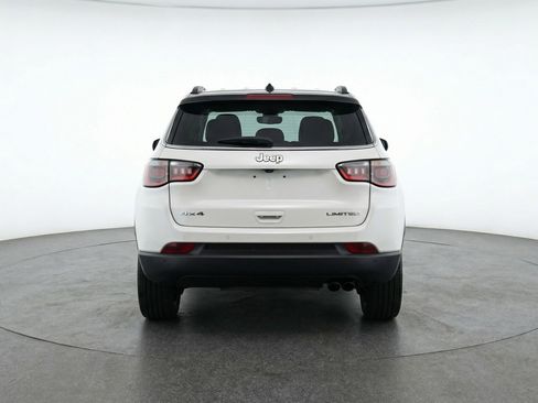 Used 2025 Jeep Compass Limited image 7