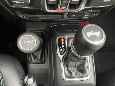 Used 2024 Jeep Wrangler High Altitude AWD/4WD image 37