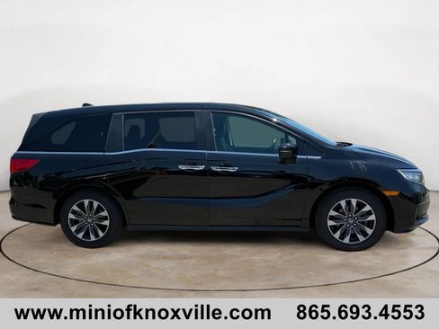 Used 2024 Honda Odyssey EX-L image 2