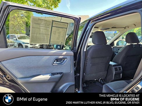 Used 2022 Nissan Rogue SV AWD/4WD image 19