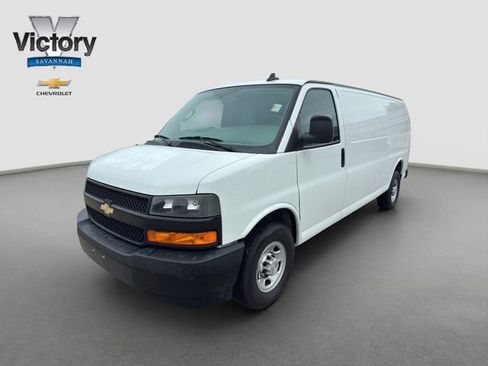 Used 2019 Chevrolet Express 2500 Extended w/ Driver Convenience Package RWD image 3
