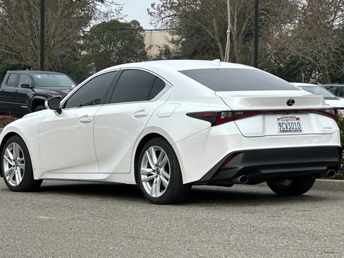 Used 2022 Lexus IS 300 image 6