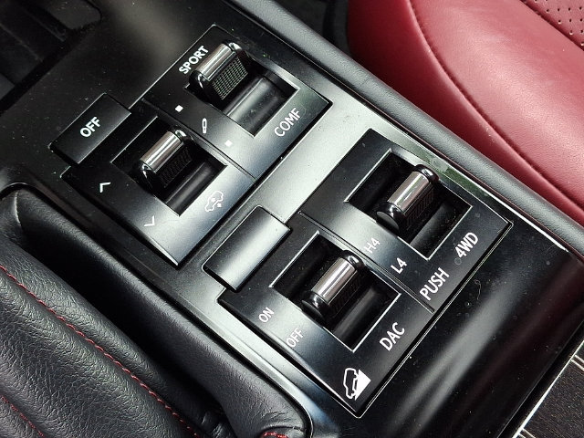 Used 2021 Lexus GX 460 Luxury w/ Accessory Package AWD/4WD image 26