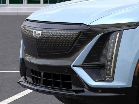 New 2026 Cadillac Lyriq Sport w/ LPO, Floor Liner Package AWD/4WD image 13