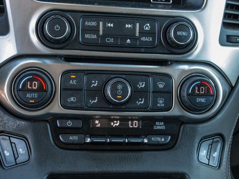 Used 2019 Chevrolet Tahoe LT AWD/4WD image 23