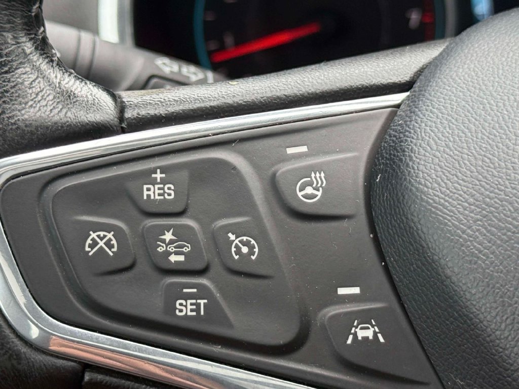 Used 2016 Chevrolet Malibu Premier w/ Driver Confidence Package II FWD image 20