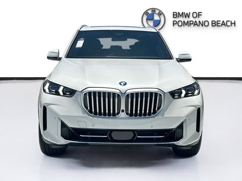 Used 2026 BMW X5 sDrive40i RWD image 2