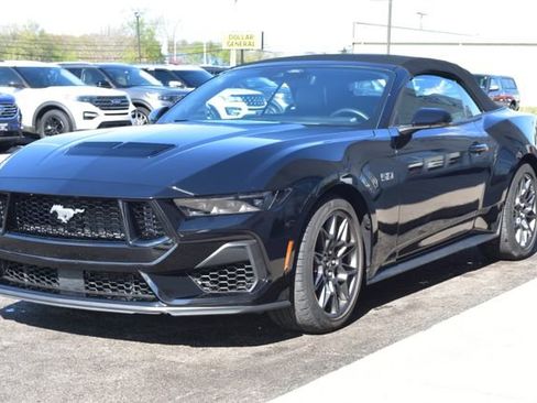 Used 2025 Ford Mustang GT Premium w/ GT Performance Package RWD image 13