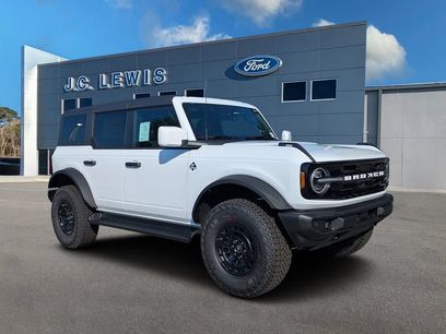 New 2026 Ford Bronco Outer Banks w/ Sasquatch Package