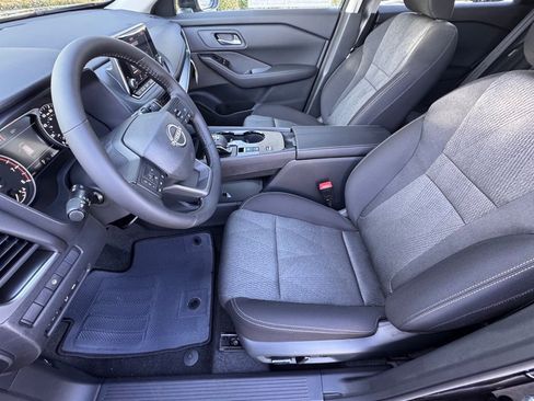 New 2026 Nissan Rogue SV FWD image 9