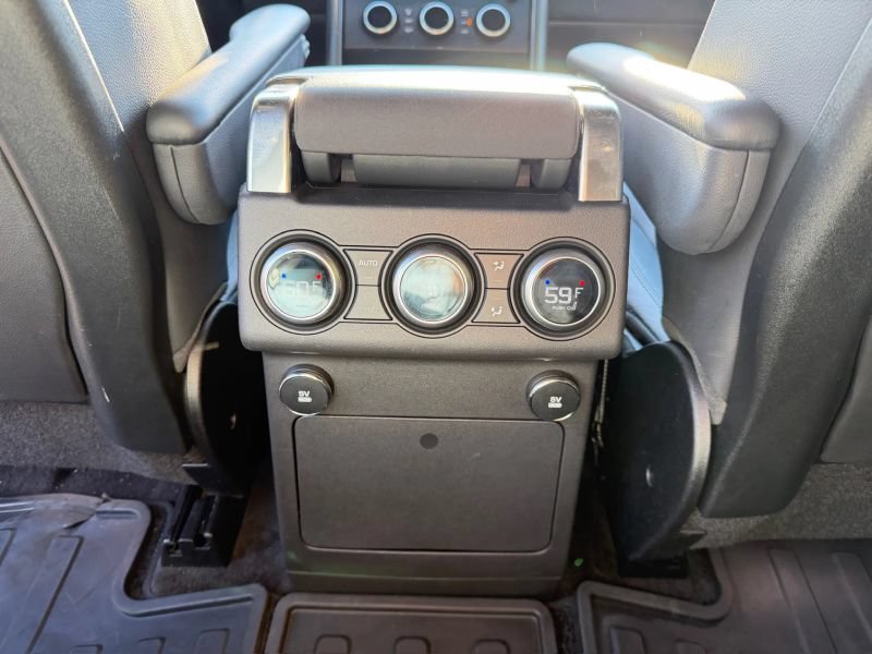 Used 2020 Land Rover Discovery Landmark AWD/4WD image 19