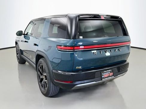Used 2027 Rivian R2 Performance Dual AWD/4WD image 5