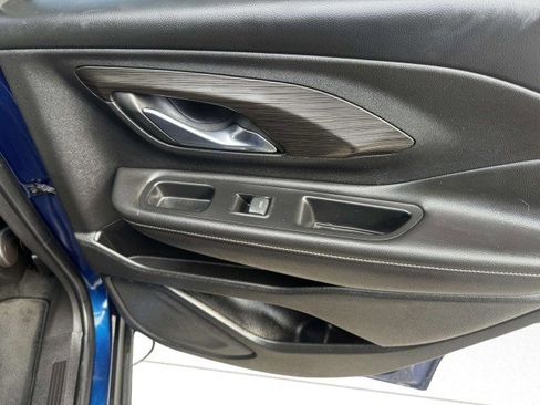 Used 2023 GMC Terrain SLE w/ Driver Convenience Package image 44