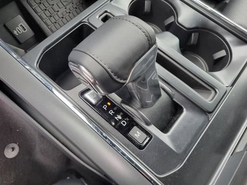 New 2025 Ford F150 Lariat w/ Equipment Group 502A High image 33