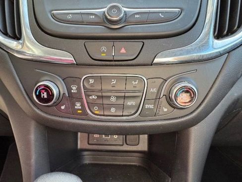 Used 2023 Chevrolet Equinox LT w/ Driver Convenience Package AWD/4WD image 23