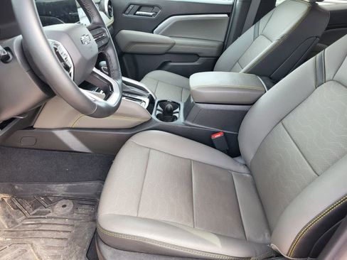 Used 2025 Chevrolet Colorado ZR2 w/ Technology Package image 26