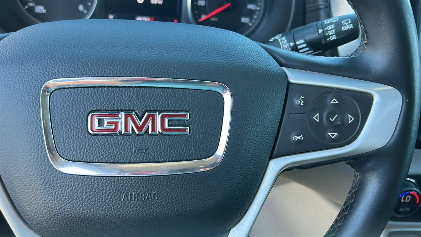 Used 2023 GMC Terrain SLT AWD/4WD image 20
