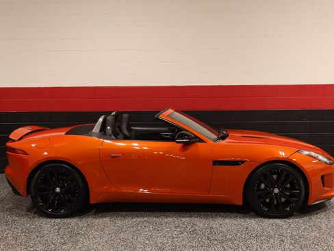 Used 2014 Jaguar F-TYPE Convertible image 7