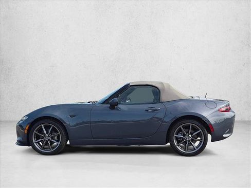 Used 2020 MAZDA MX-5 Miata Grand Touring RWD image 9