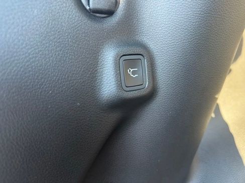 New 2026 Jeep Compass Limited image 11