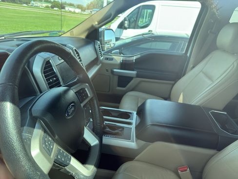 Used 2016 Ford F150 Lariat w/ Equipment Group 502A Luxury AWD/4WD image 12