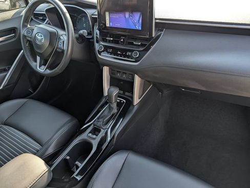 Used 2024 Toyota Corolla Cross AWD Hybrid w/ Convenience Package image 34