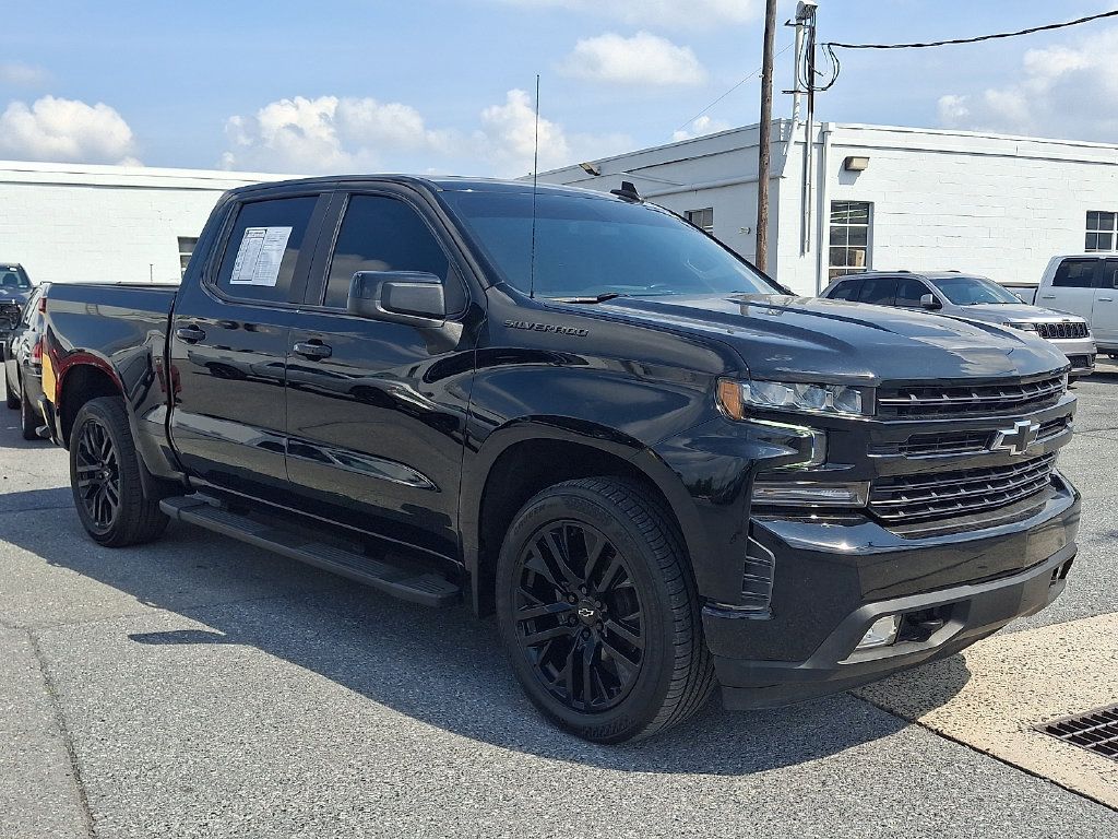 Used 2022 Chevrolet Silverado 1500 RST w/ Convenience Package II AWD/4WD image 3