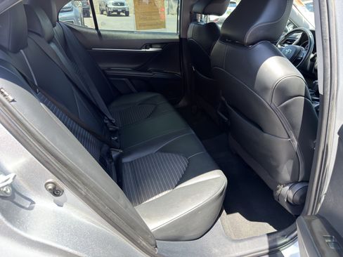 Used 2024 Toyota Camry SE w/ Convenience Package FWD image 12