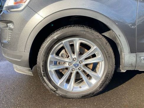 Used 2019 Ford Explorer XLT w/ Equipment Group 202A image 19