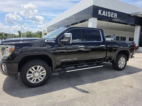 Used 2022 GMC Sierra 2500 Denali AWD/4WD image 2