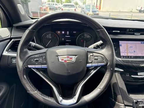 Used 2022 Cadillac XT6 Premium Luxury w/ Technology Package AWD/4WD image 25