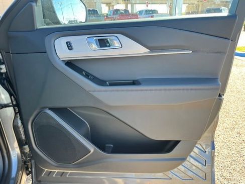 New 2026 Ford Explorer Active w/ Active Comfort Package image 24