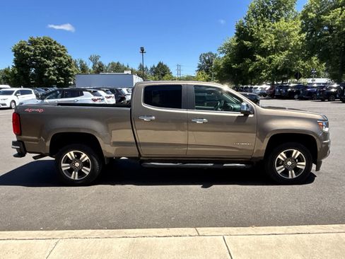 Used 2017 Chevrolet Colorado LT w/ Luxury Package, Chrome AWD/4WD image 5
