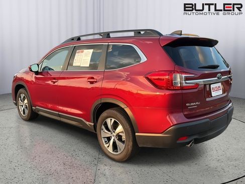 Used 2025 Subaru Ascent Premium AWD/4WD image 4