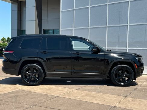 Used 2021 Jeep Grand Cherokee L Laredo AWD/4WD image 3