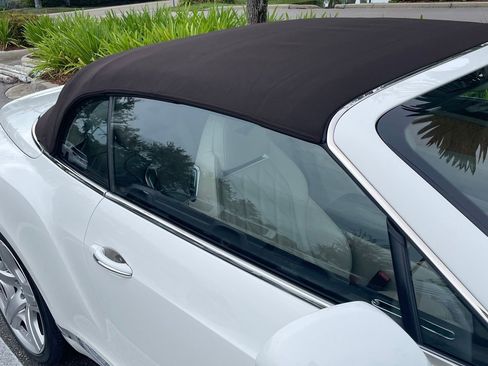 Used 2014 Bentley Continental Mulliner image 4