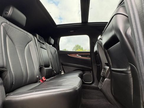 Used 2017 Lincoln MKX Reserve AWD/4WD image 27