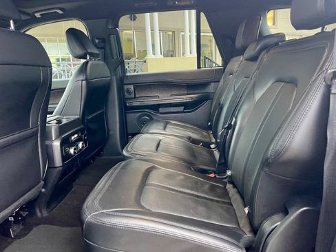Used 2021 Ford Expedition Max Limited image 12