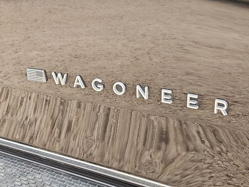 Used 2022 Jeep Wagoneer Series III AWD/4WD image 8