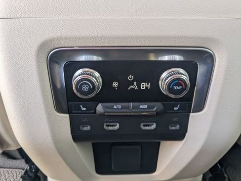 Used 2022 GMC Yukon Denali w/ Denali Ultimate Package image 18