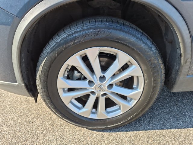 Used 2016 Nissan Rogue SV w/ SV Premium Package FWD image 10